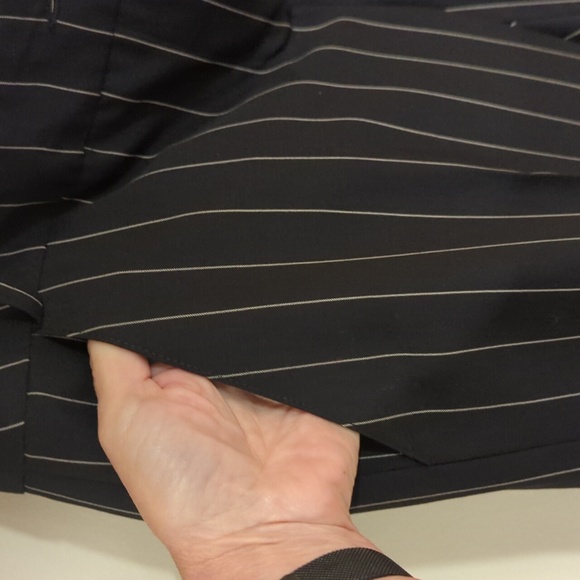 ARMANI women's black wide leg pinstripe pants, size 6 - Picture 8 of 8